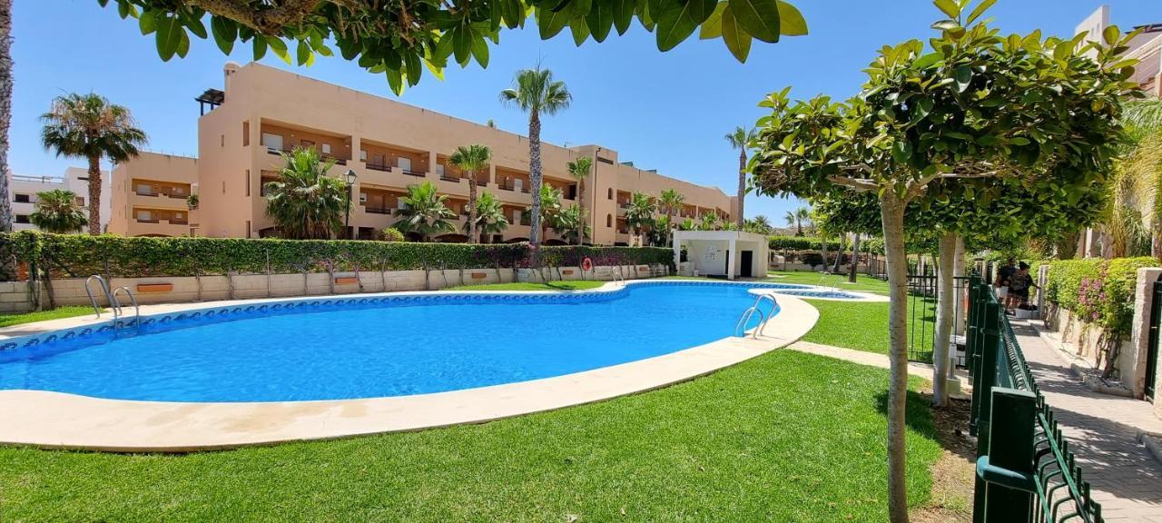 Homes of Spain, Apartamentos Paraíso Vera Playa, Bajo W Nuku Hiva con jardín y piscina privada a pie de playa, WIFI Playas de Vera Exterior foto